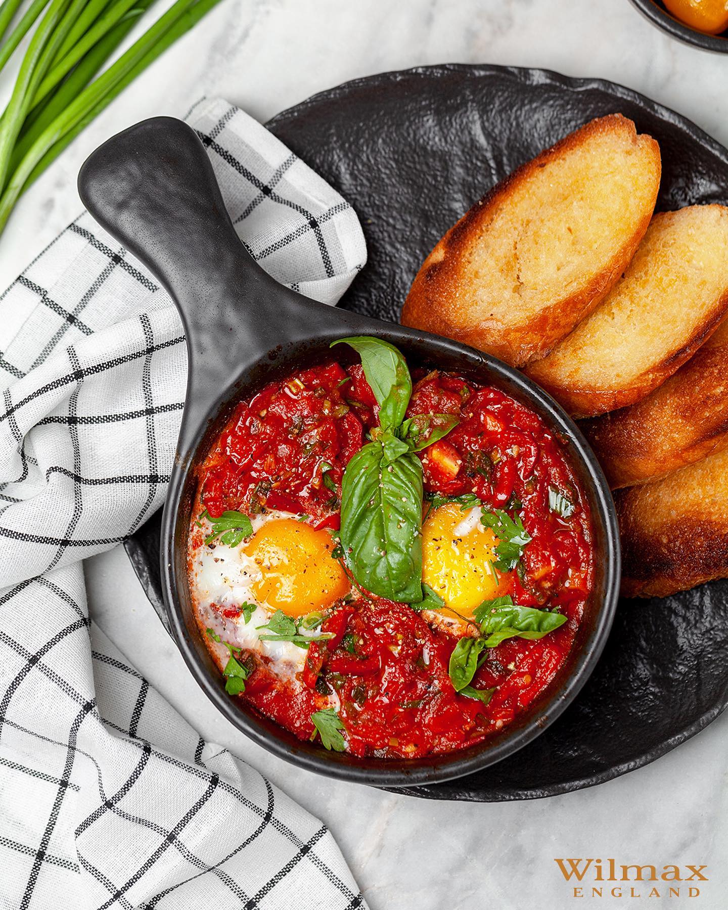 Wilmax Runde Porzellanteller Schwarz, 28 cm, 2er-Set – WL-661127/A2