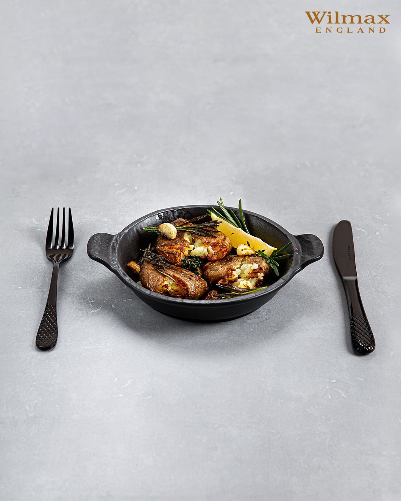 Wilmax Rundes Backgeschirr Porzellan 800 ml Schwarz WL-661143/A