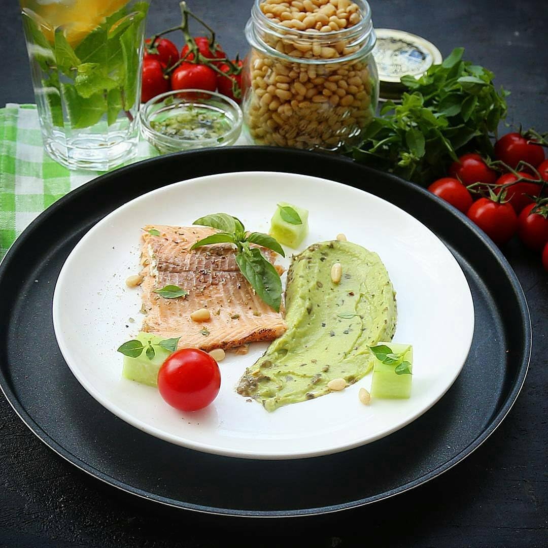 Wilmax Runder Servierteller, 30.5 cm, Porzellan, Weiß, WL-991251/A