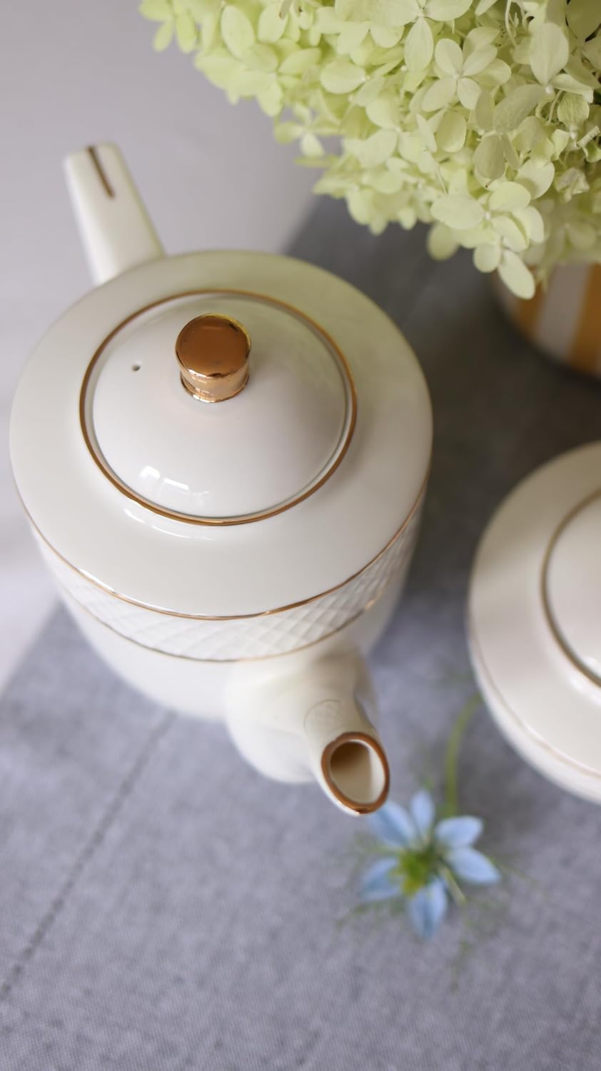 Wilmax Kaffeekanne mit Goldverzierung – 750 ml – Elegantes Design–WL-880102458/A