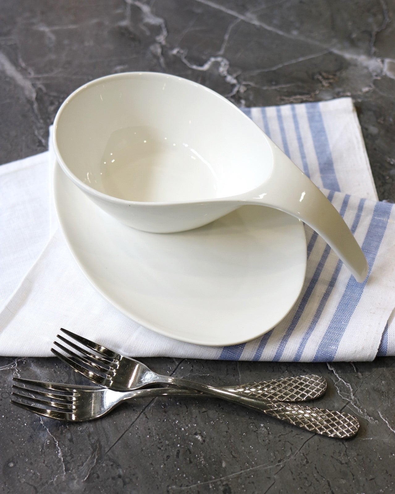 Wilmax Porzellan-Schüssel mit Griff – WL-991282/A