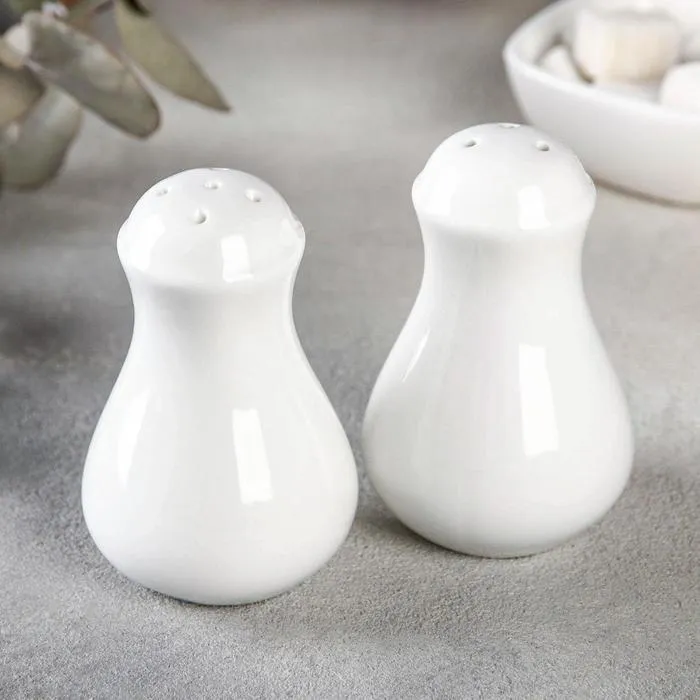 Wilmax England Salt & Pepper Shakers Set 2-piece Porcelain White